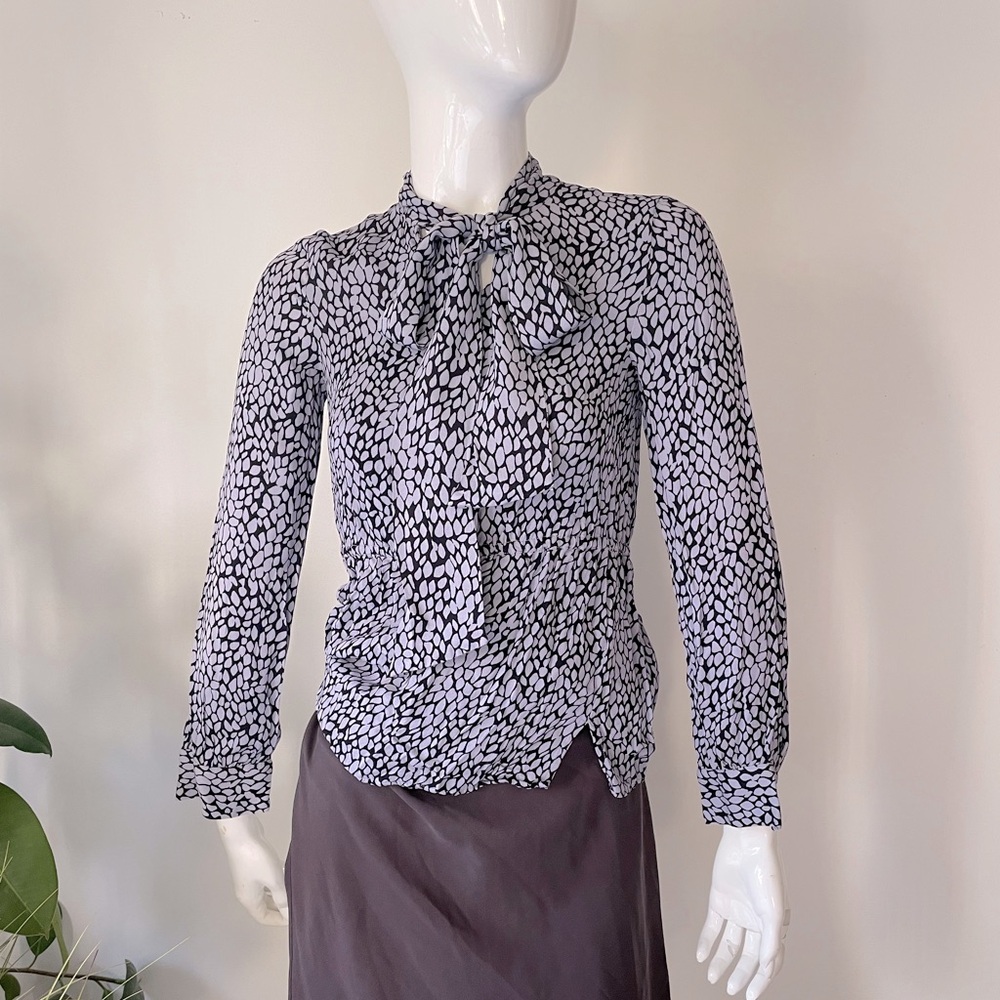 donna karan purple and White Patterned blouse  Top